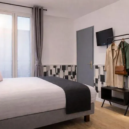 オテル ティルド 3* パリ